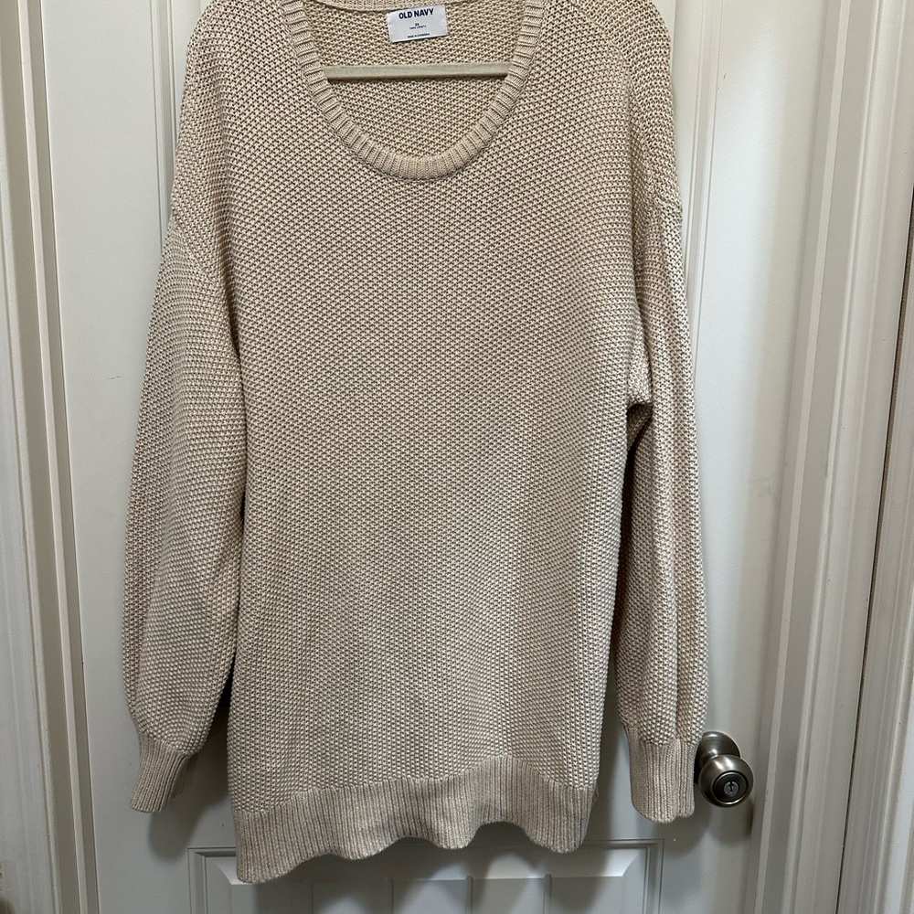 Old Navy Women's Beige Crew Neck Sweater
